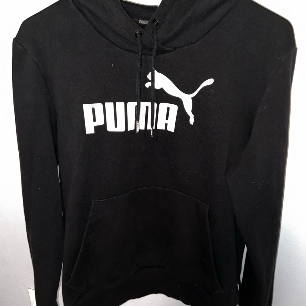 Black puma sweatshirt